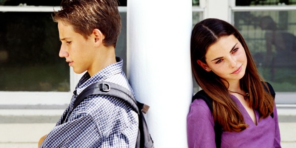 Teen-couple-fighting-590x295